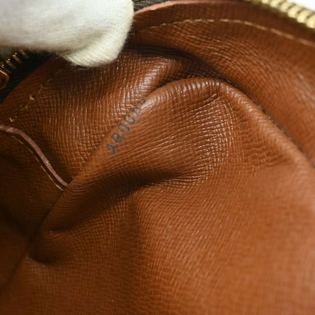 Louis Vuitton Nil Messenger Bag Brown Canvas Fair condition - Box View