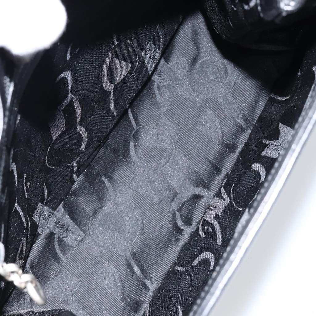 Salvatore Ferragamo Vala Shoulder Bag Black Leather Good condition - Model View