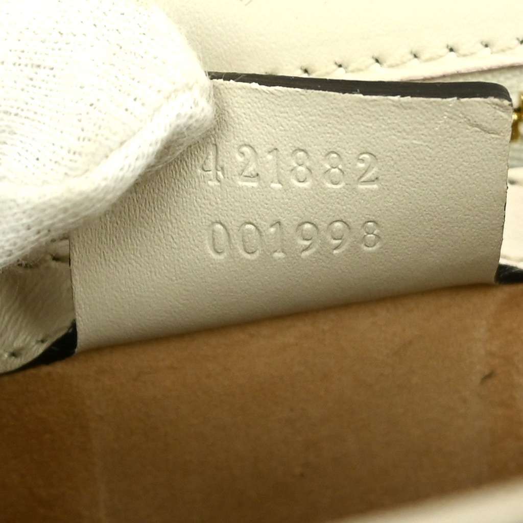 Gucci Sylvie Shoulder Bag White Leather Good condition - Box View