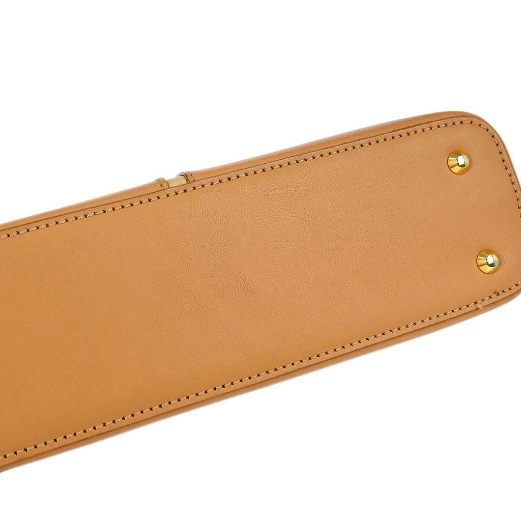 Burberry Vintage Shoulder Bag Beige Leather Good condition - Box View