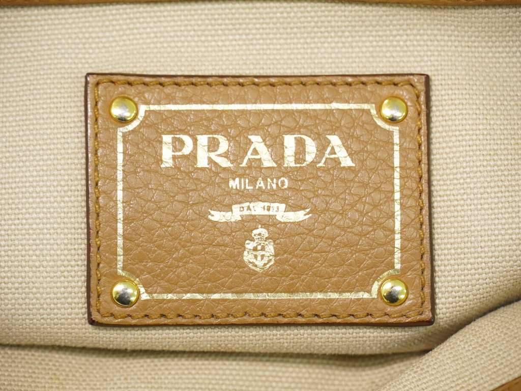 Prada Vintage Handbag Beige Leather Good condition - Box View