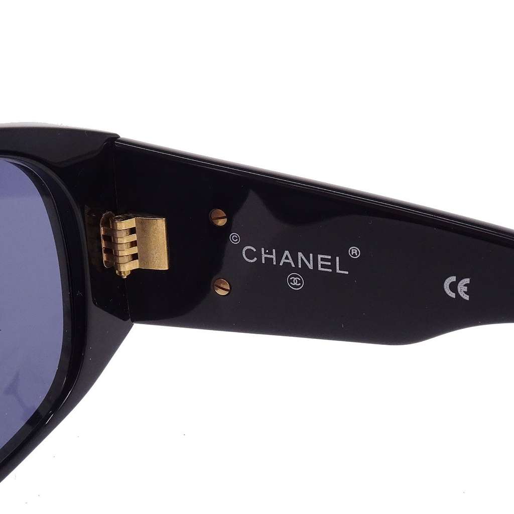 Chanel Logo CC Sunglasses Black Plastic Good condition - Box View