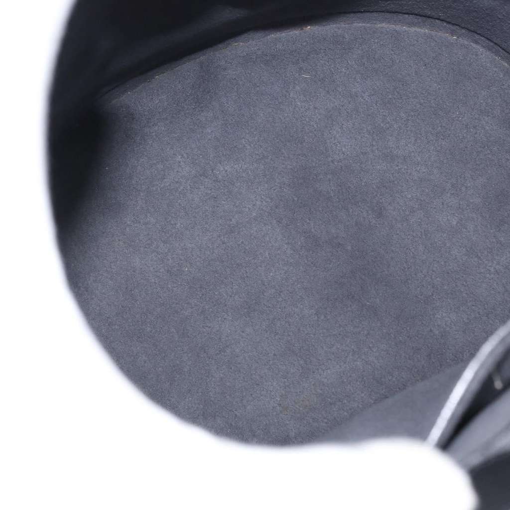 Louis Vuitton Cluny Shoulder Bag Black Leather Good condition - Box View