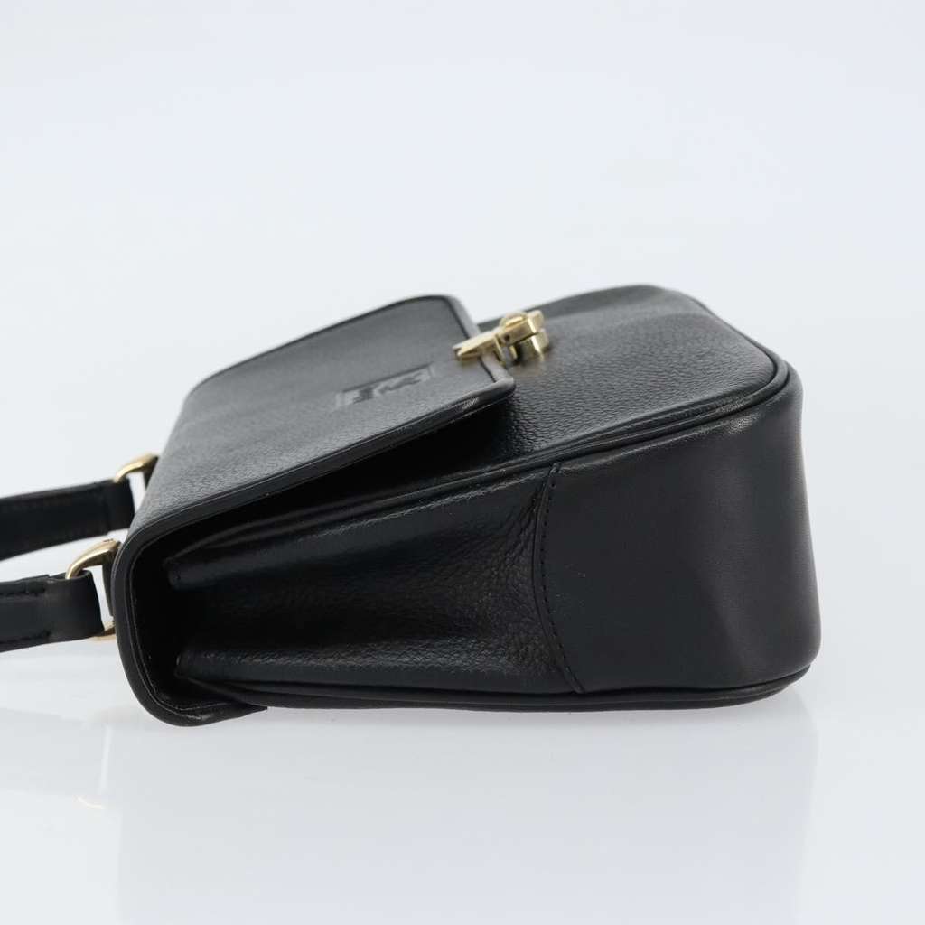 Burberry Vintage Handbag Black Leather Good condition - Model View