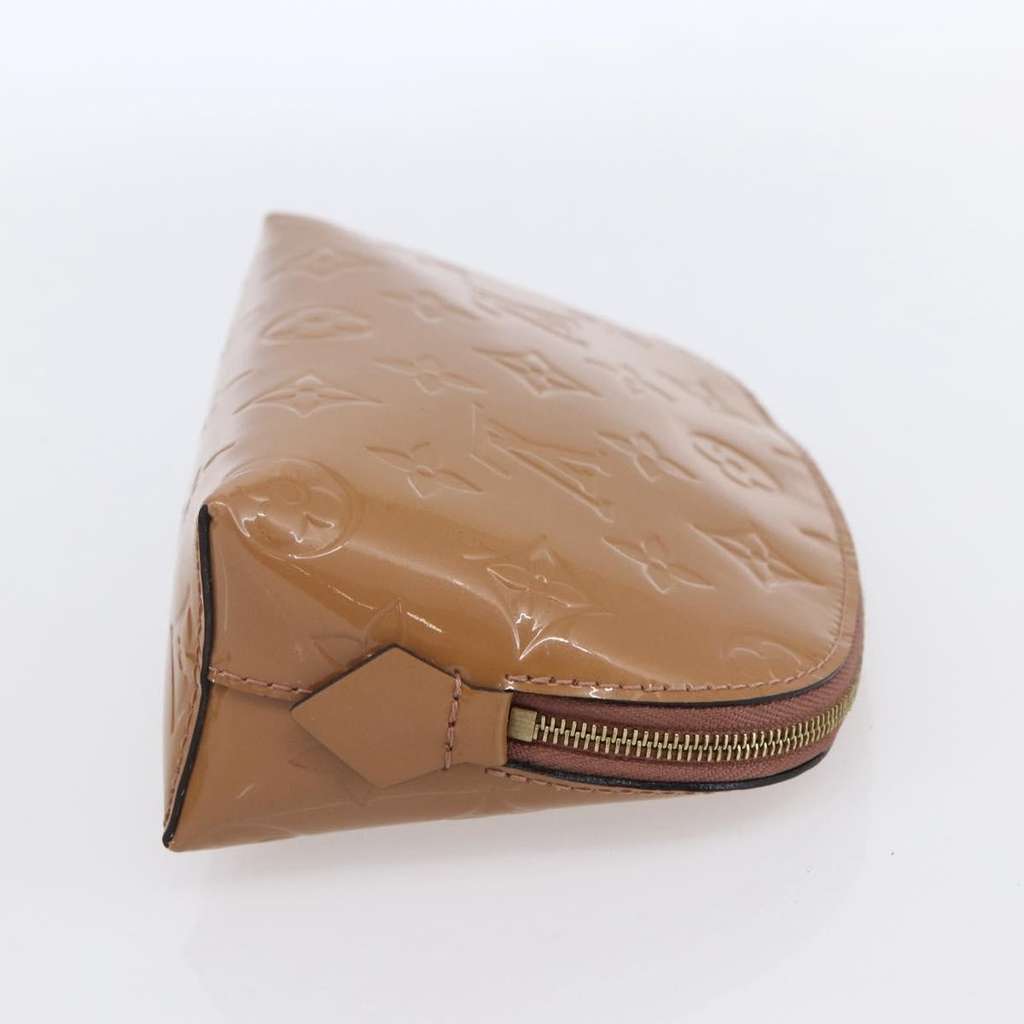 Louis Vuitton Cosmetic Pouch Brown Good condition - Model View