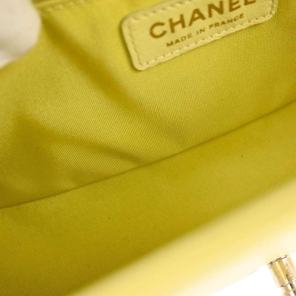 Chanel Boy Flap Bag Yellow Leather Good condition - Inside View