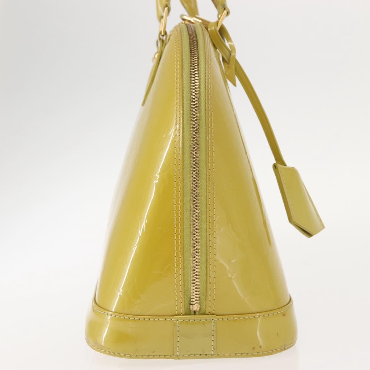 Louis Vuitton Alma Handbag Green Fair condition - Model View