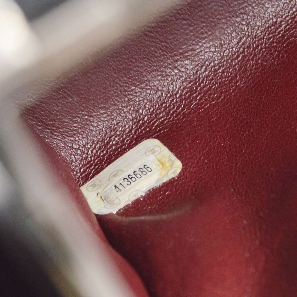 Chanel Vintage Metal Box Bag Black Leather Good condition - Model View