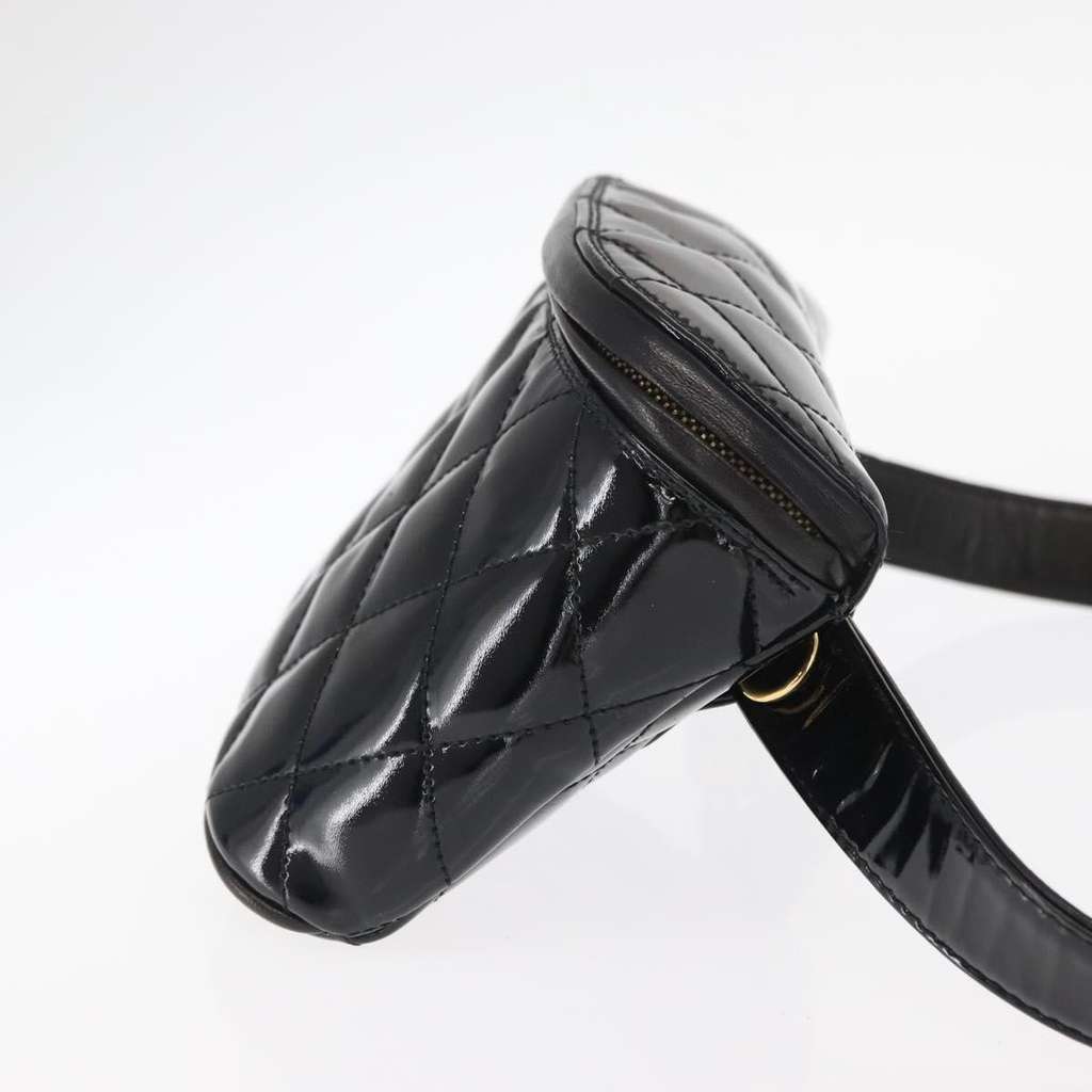 Chanel Vintage Zip Belt Bag Black Good condition - Inside View