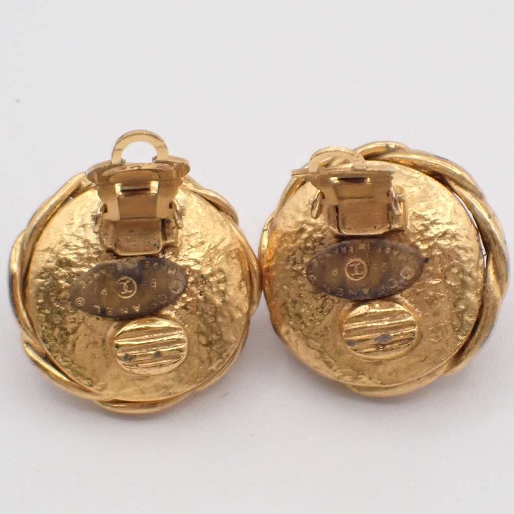 Chanel Vintage CC Round Button Clip-On Earrings Brown Fair condition - Inside View