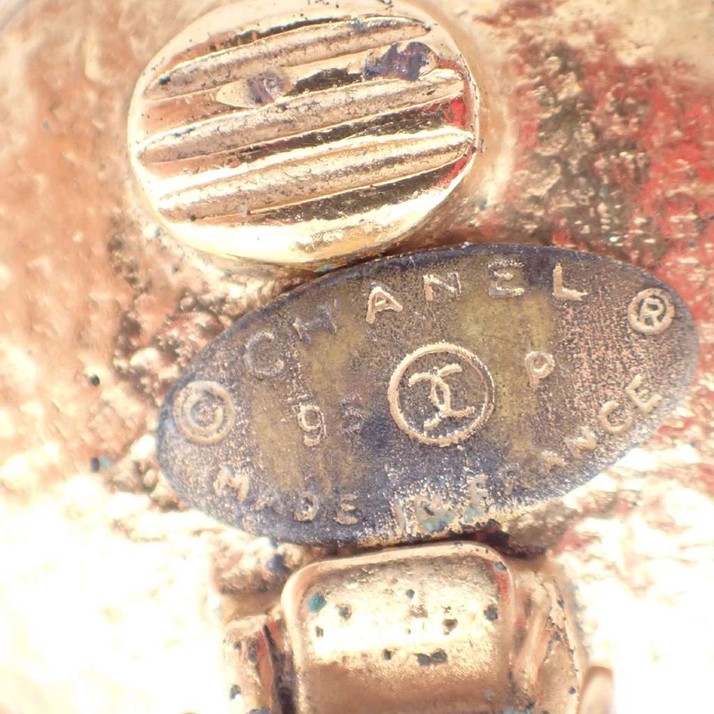 Chanel Vintage CC Round Button Clip-On Earrings Brown Fair condition - Box View