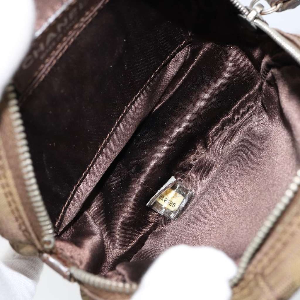 Chanel Travel Line Round Wristlet Beige Good condition - Box View