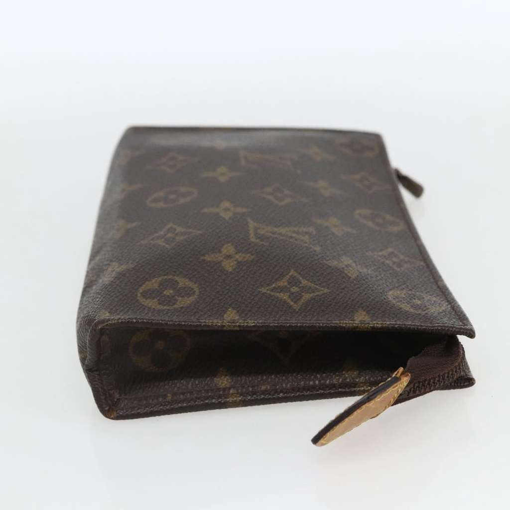 Louis Vuitton Toiletry Pouch Brown Canvas Fair condition - Model View