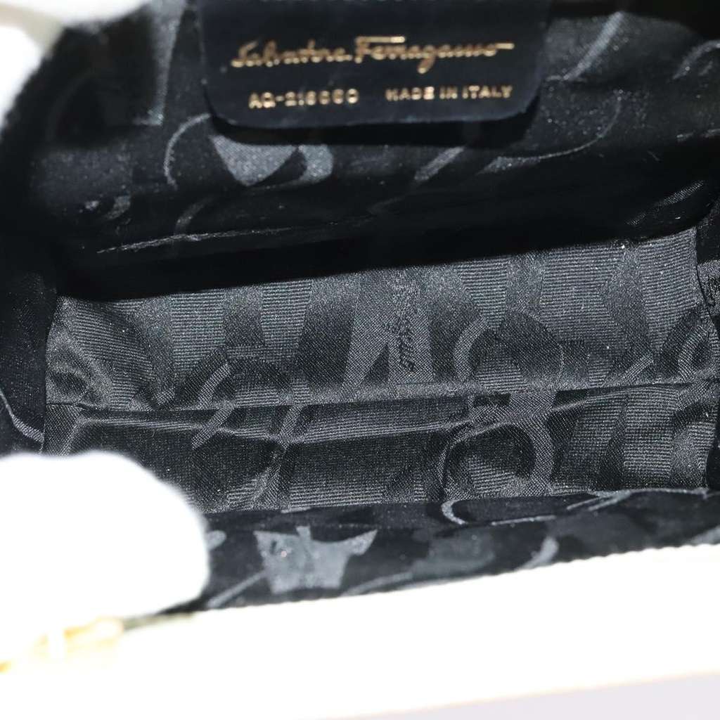 Salvatore Ferragamo Gancini handbag Beige Good condition - Box View