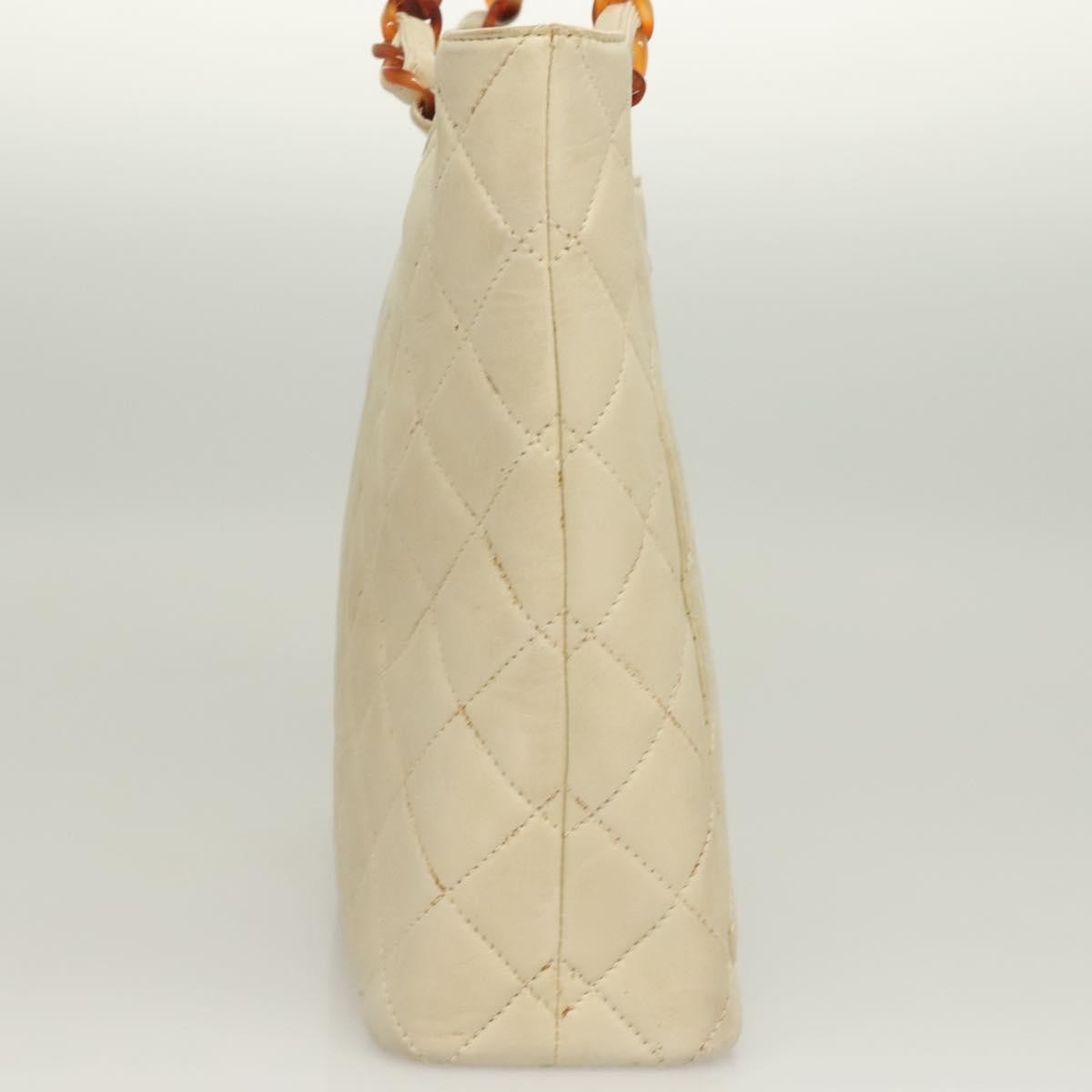 Chanel Vintage CC Front Pocket Tote Beige Leather Good condition - Model View