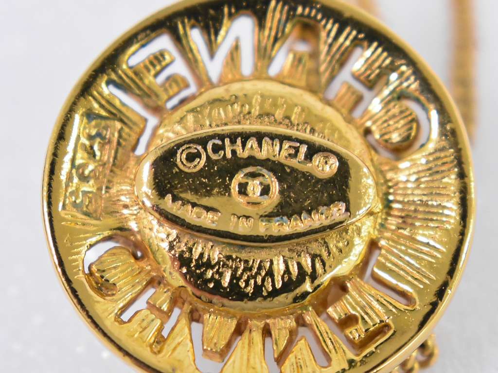 Chanel Chain Around Pearl Necklace Gold Good condition - Box View