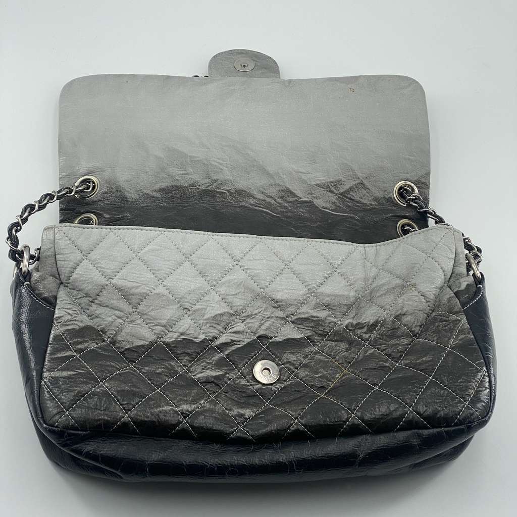 Chanel Melrose Degrade Flap Bag Other Leather Good condition - Model View