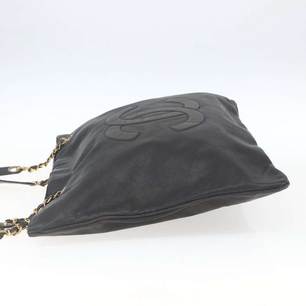 Chanel Grand Shopping Tote Black Leather Good condition - Model View
