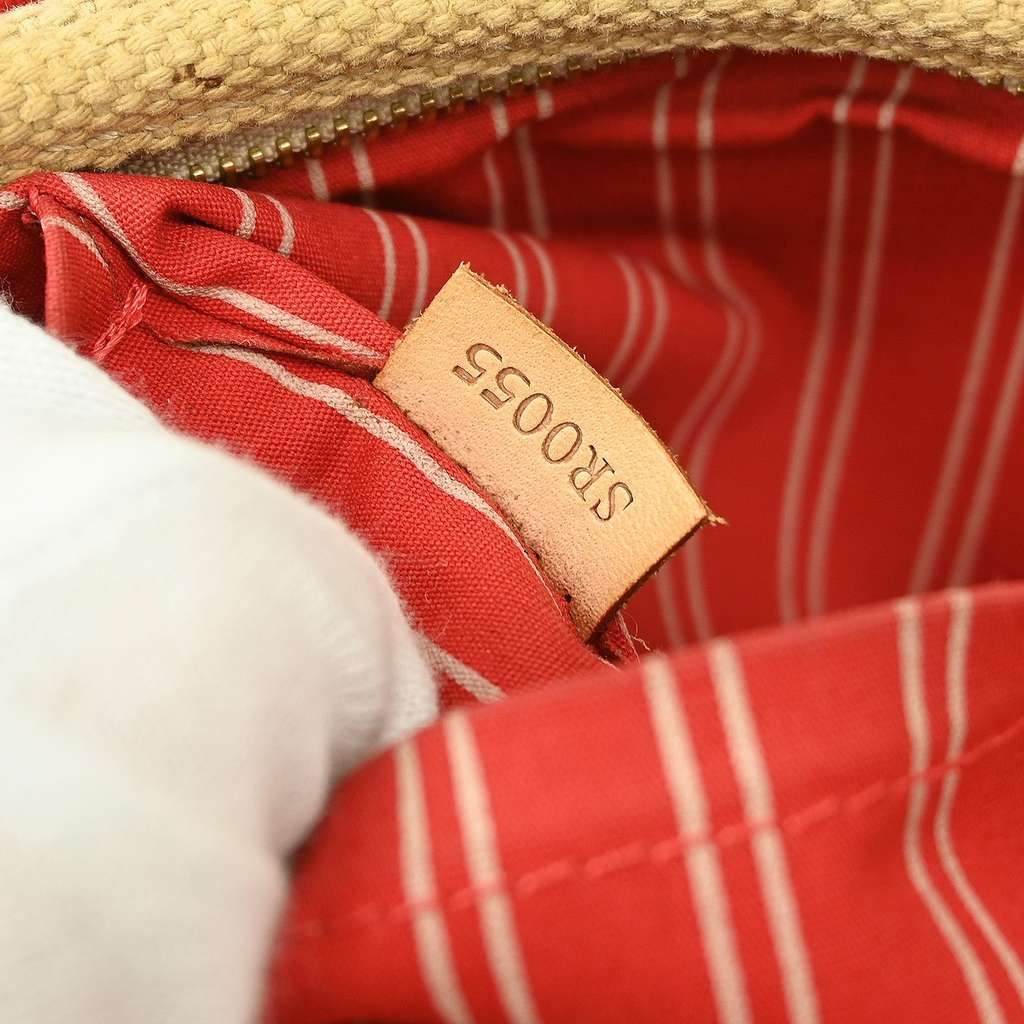 Louis Vuitton Antigua Tote Beige Canvas Fair condition - Model View