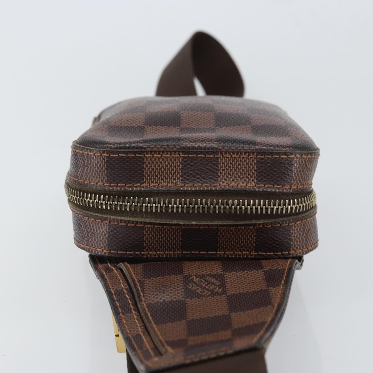 Louis Vuitton Geronimos Waist Bag Brown Canvas Good condition - Model View