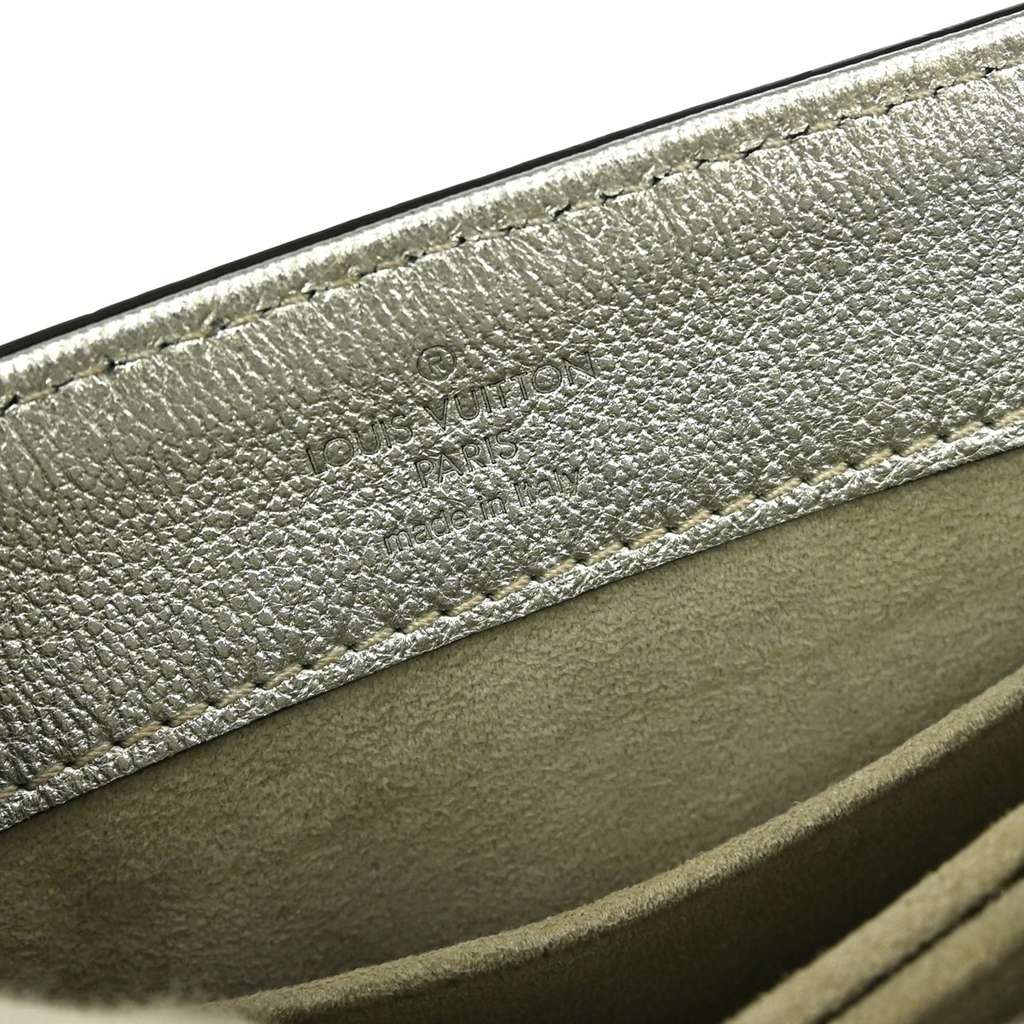 Louis Vuitton Very Chain Bag Silver Leather Good condition - Model View