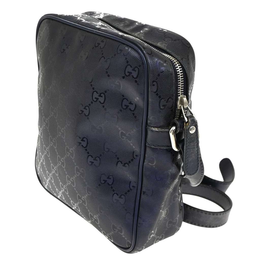 Gucci Zip Crossbody Bag Navy Good condition - Model View