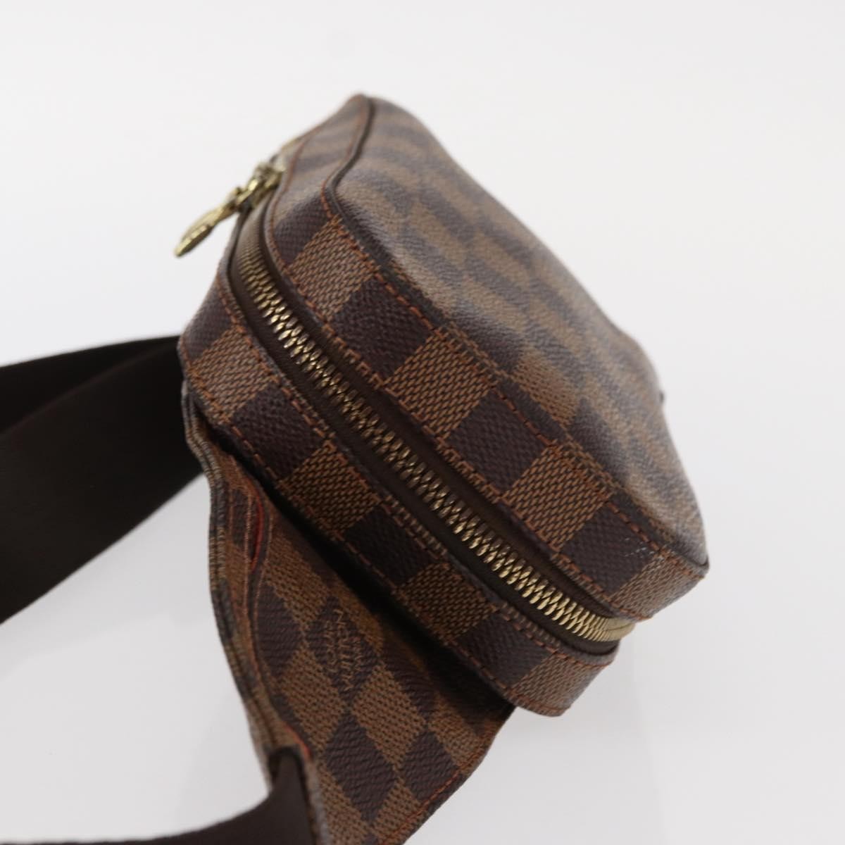 Louis Vuitton Geronimos Waist Bag Brown Canvas Good condition - Model View