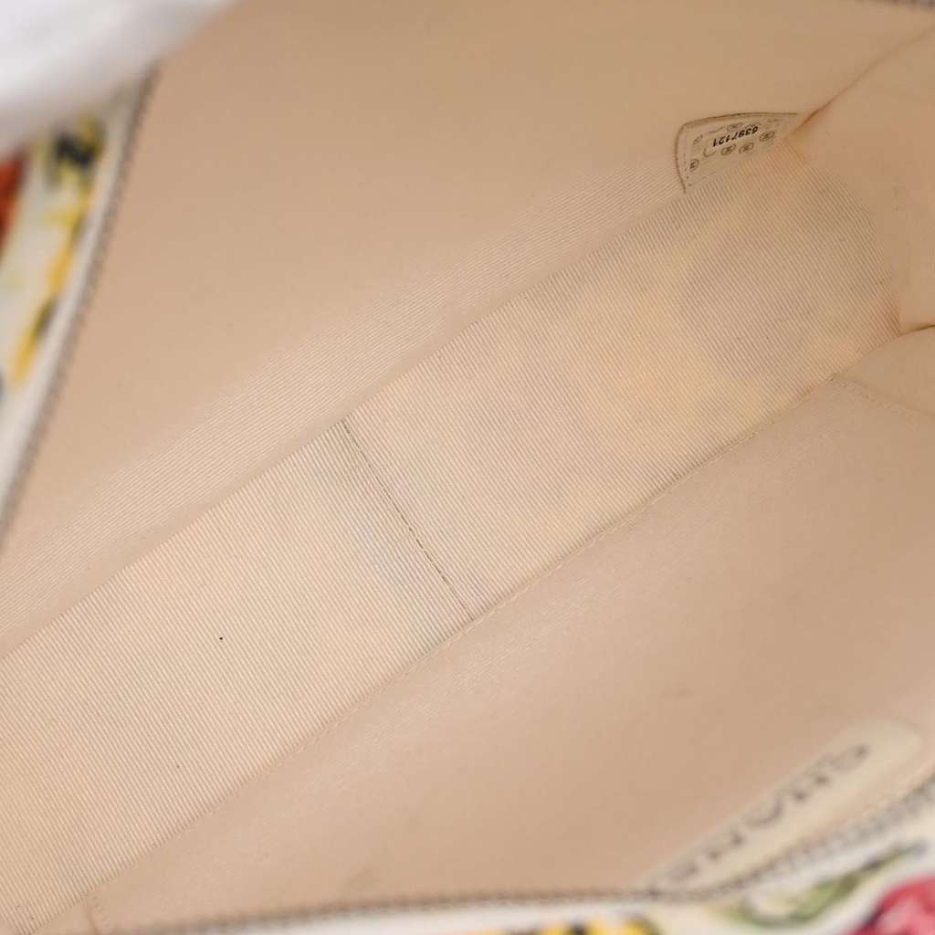 Chanel Vintage Camellia Tote White Canvas Good condition - Inside View