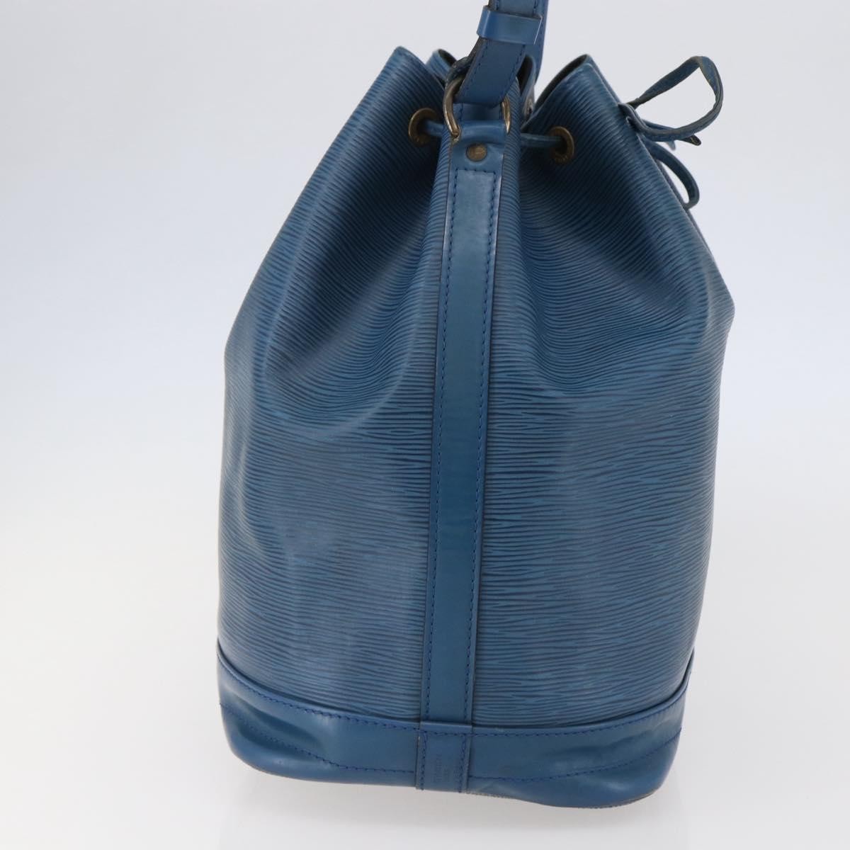 Louis Vuitton Noe Handbag Blue Leather Fair condition - Inside View