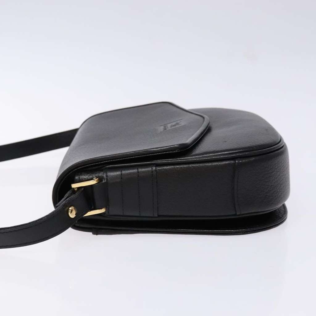 Burberry Flap Shoulder Bag Black Leather Good condition - Model View