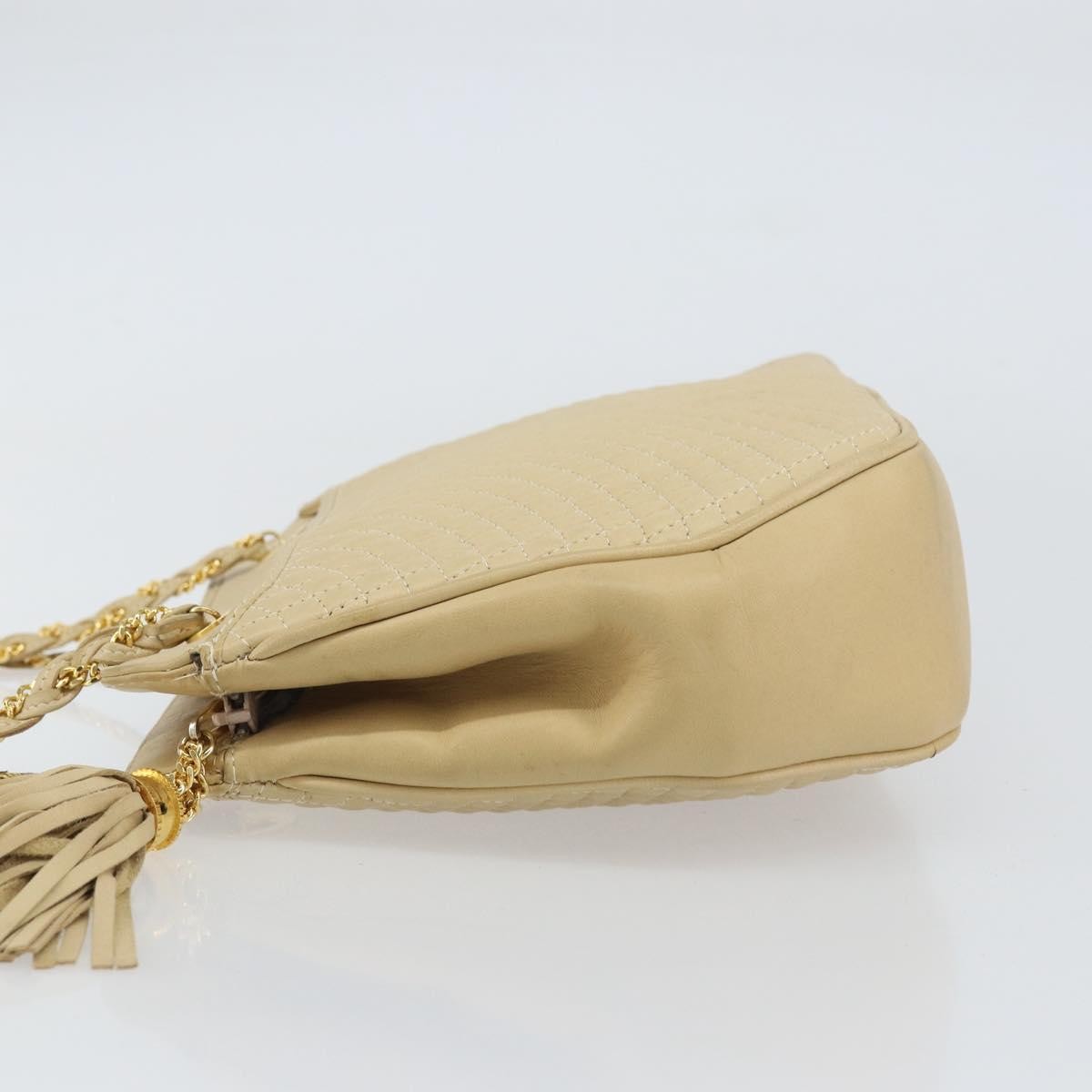 Bally Vintage Chain Shoulder Bag Beige Leather Good condition - Model View