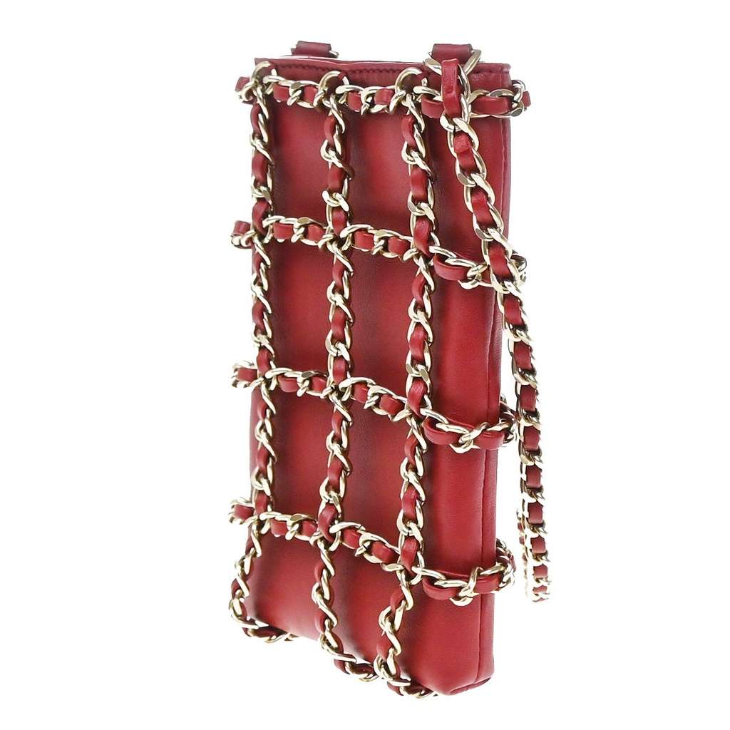 Chanel Tech Me Out Clutch With Chain Red Leather Good condition - Model View