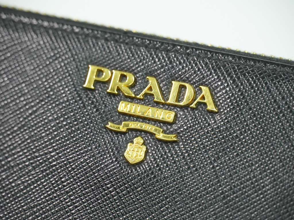 Prada Zip Around Tab Wallet Black Leather Good condition - Box View