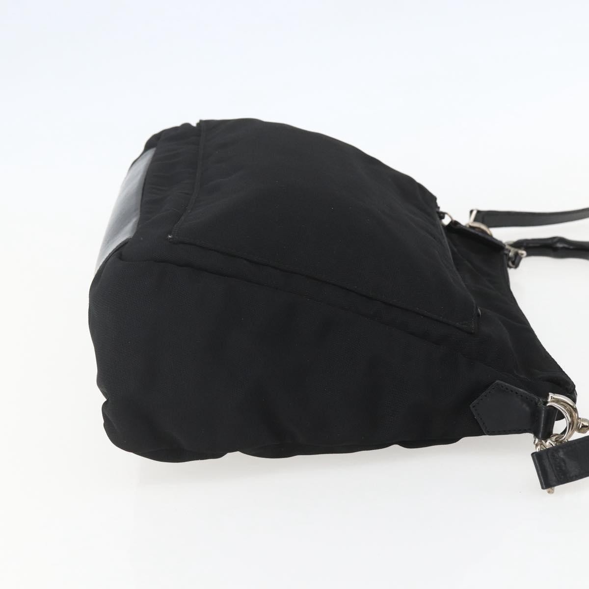 Gucci Vintage Bamboo Shoulder Bag Black Good condition - Model View