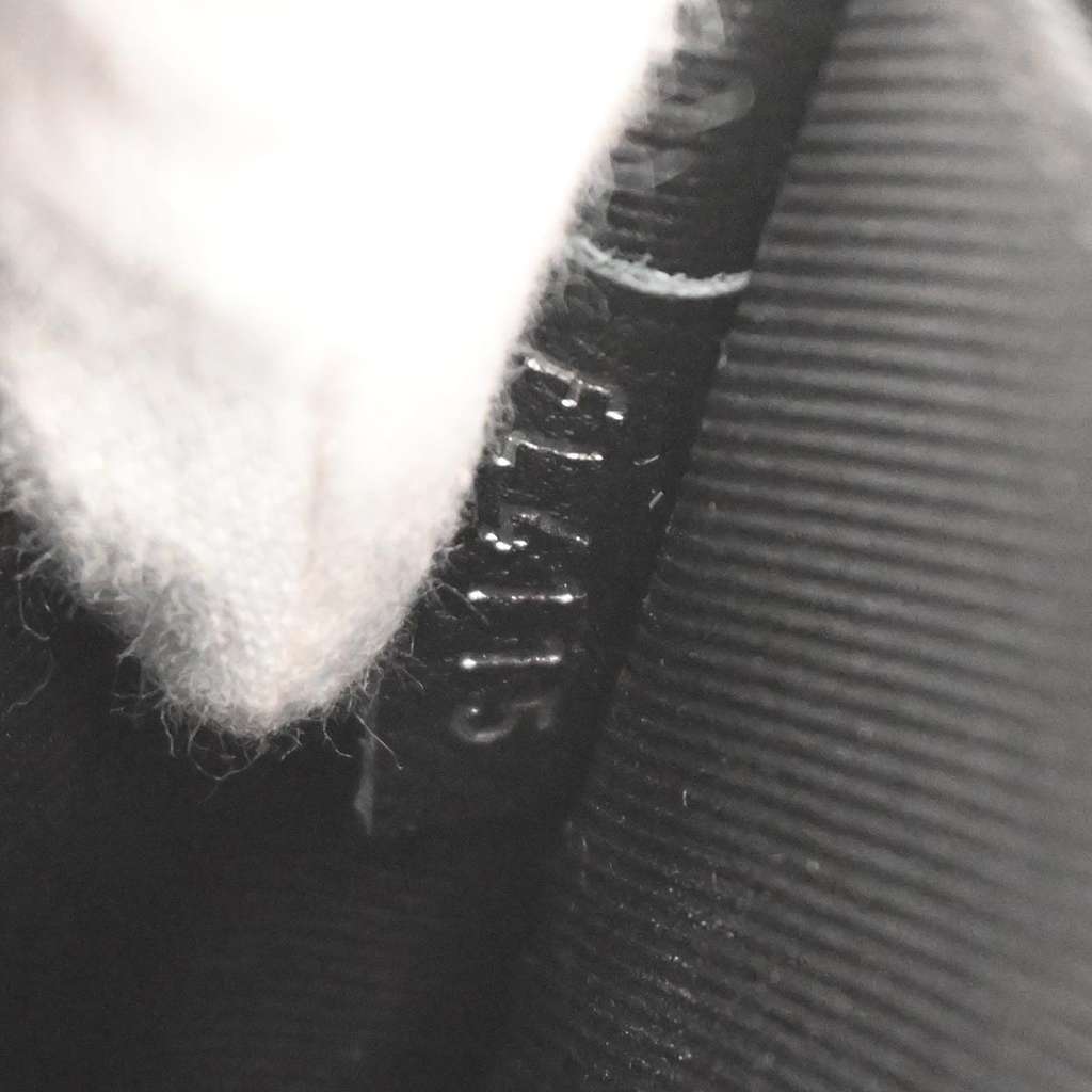 Louis Vuitton Lockme II Handbag Black Leather Good condition - Box View