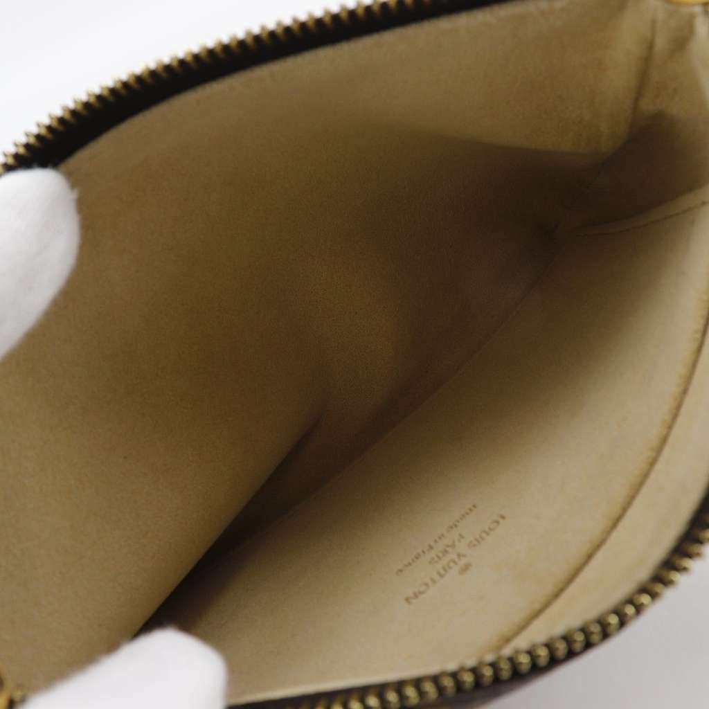 Louis Vuitton Milla Pochette Brown Canvas Good condition - Model View