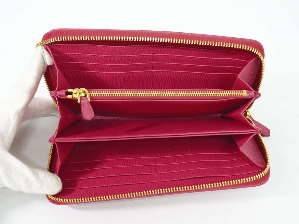 Prada Zip Around Tab Wallet Pink Leather Good condition - Model View