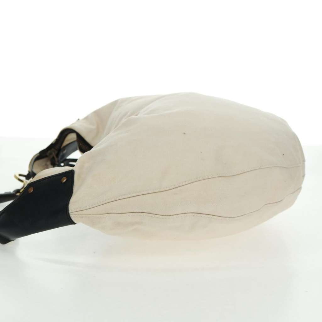 Gucci Hobo Beige Canvas Good condition - Model View