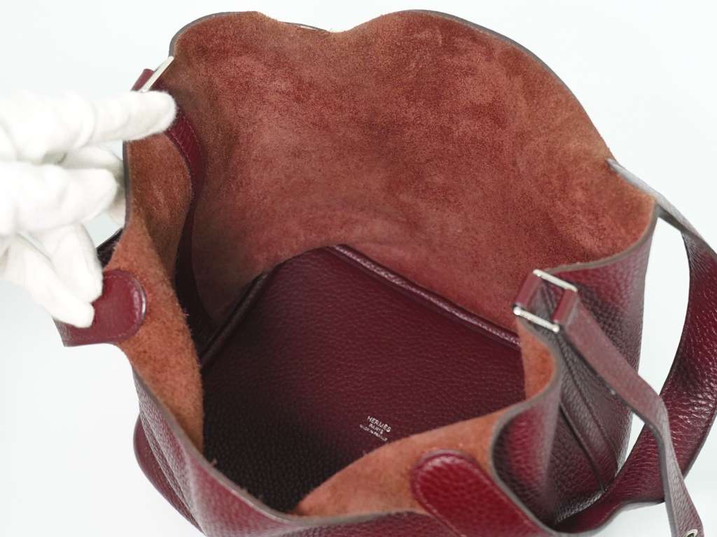 Hermès Picotin Lock Bag Burgundy Leather Good condition - Model View
