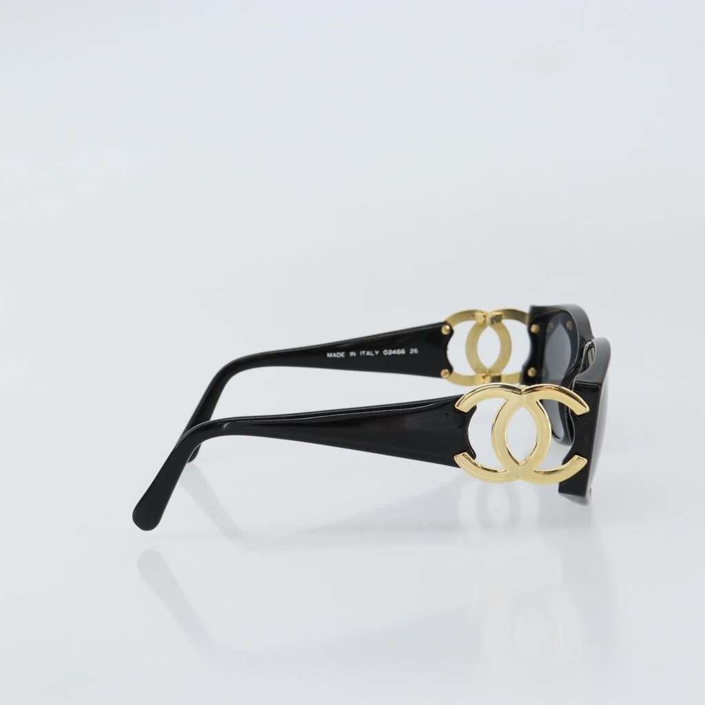 Chanel Logo CC Sunglasses Black Plastic Good condition - Model View