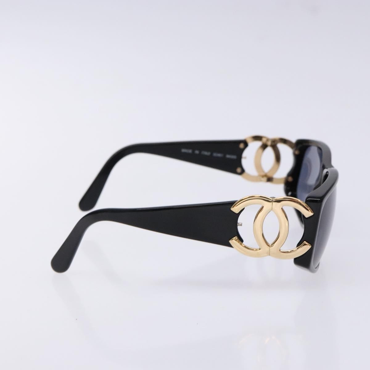 Chanel Logo CC Sunglasses Black Plastic Good condition - Model View