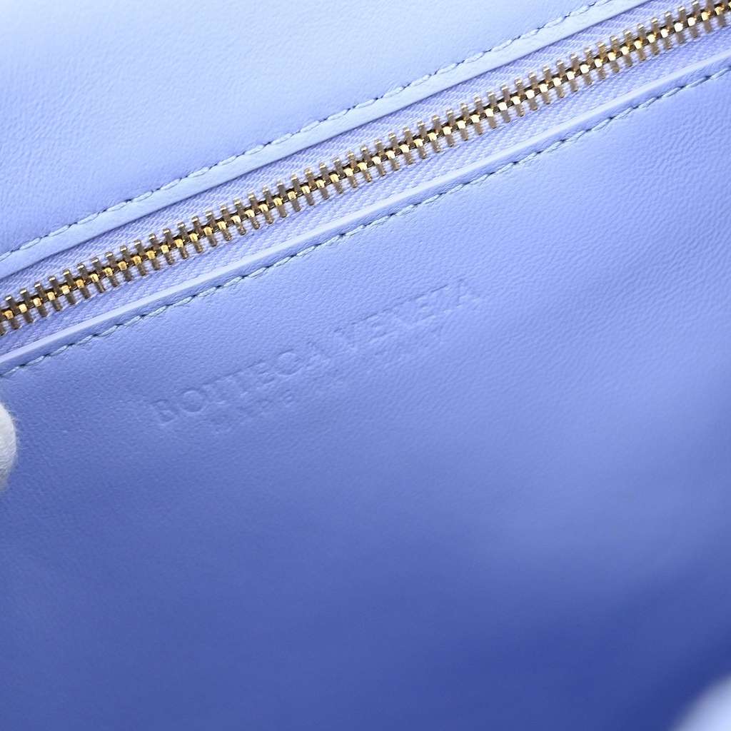 Bottega Veneta Clip Flap Bag Blue Canvas Good condition - Model View