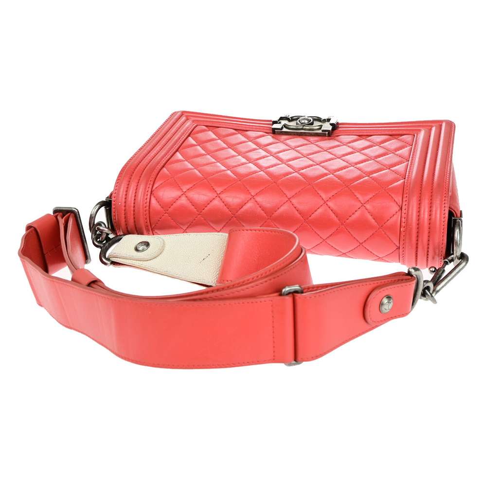 Chanel Boy Flap Bag with Strap Red Leather Good condition - Box View