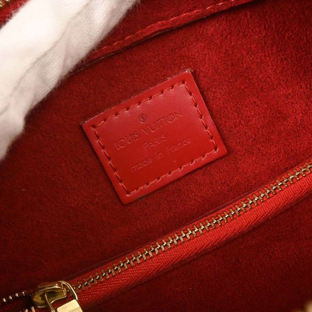 Louis Vuitton Pont Neuf Handbag Red Leather Good condition - Model View