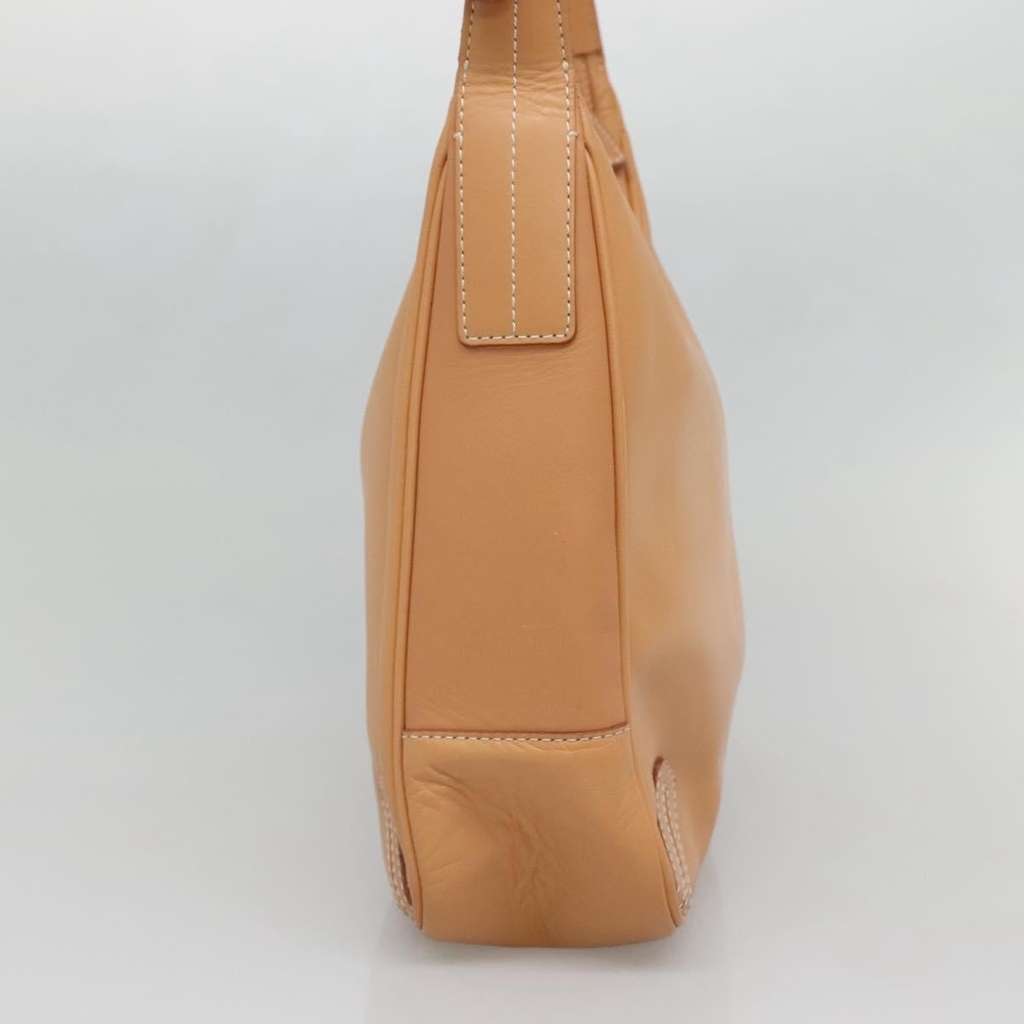 Burberry Shoulder Bag Beige Leather Good condition - Model View