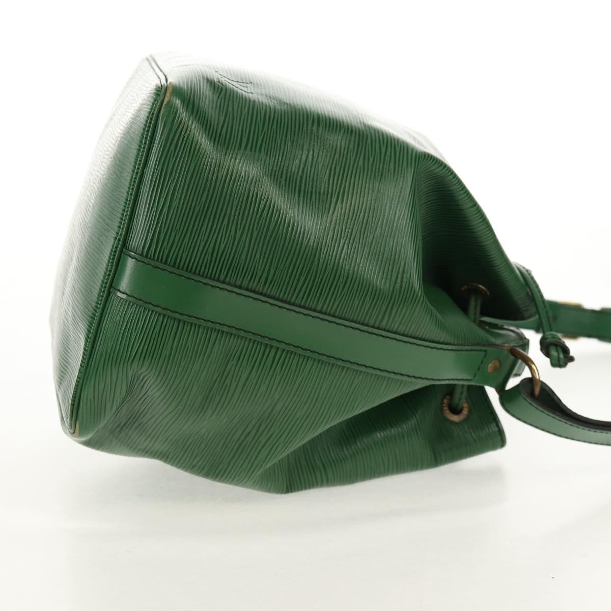 Louis Vuitton Petit Noe Handbag Green Leather Good condition - Inside View