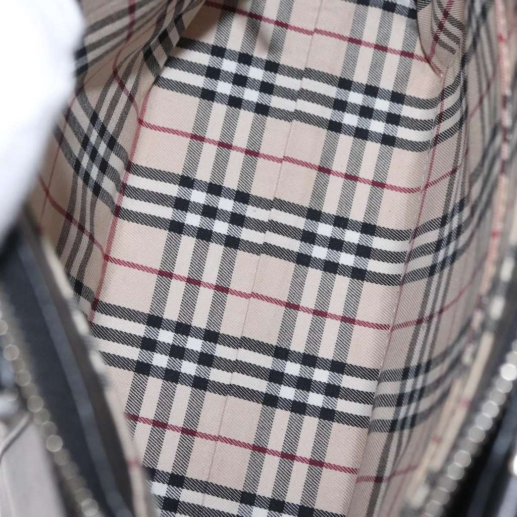 Burberry Vintage Handbag Black Leather Good condition - Box View