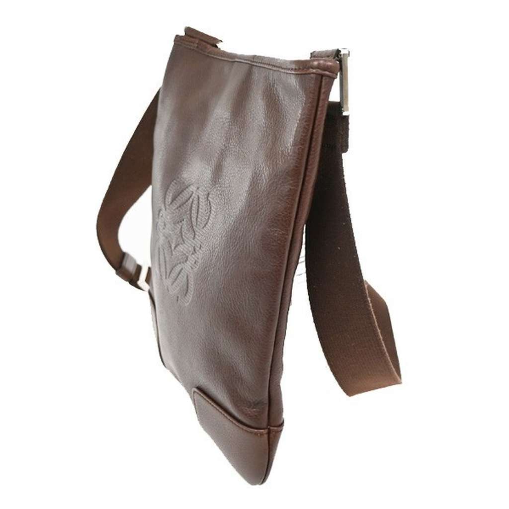 Loewe Anagram Shoulder Bag Brown Leather Good condition - Model View