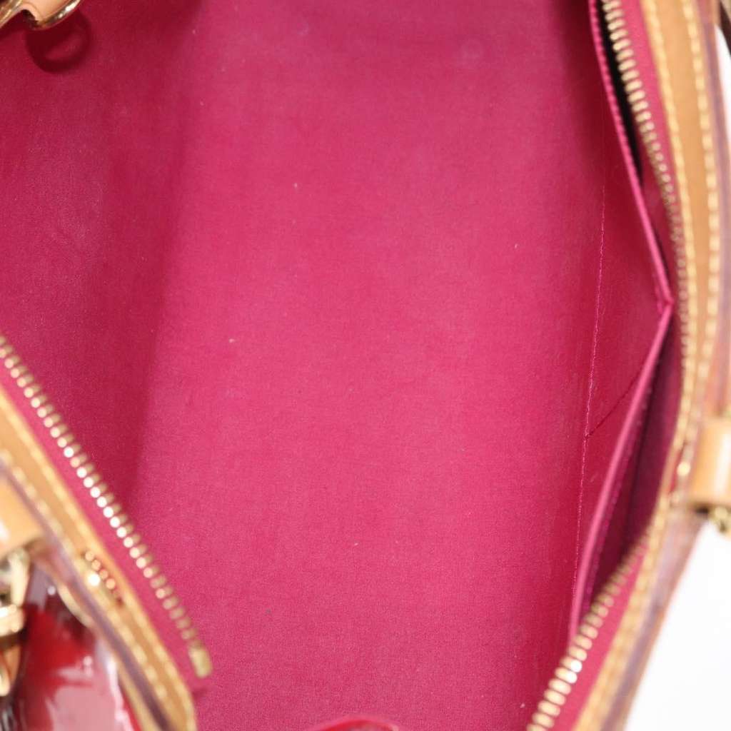 Louis Vuitton Brea Handbag Red Fair condition - Box View