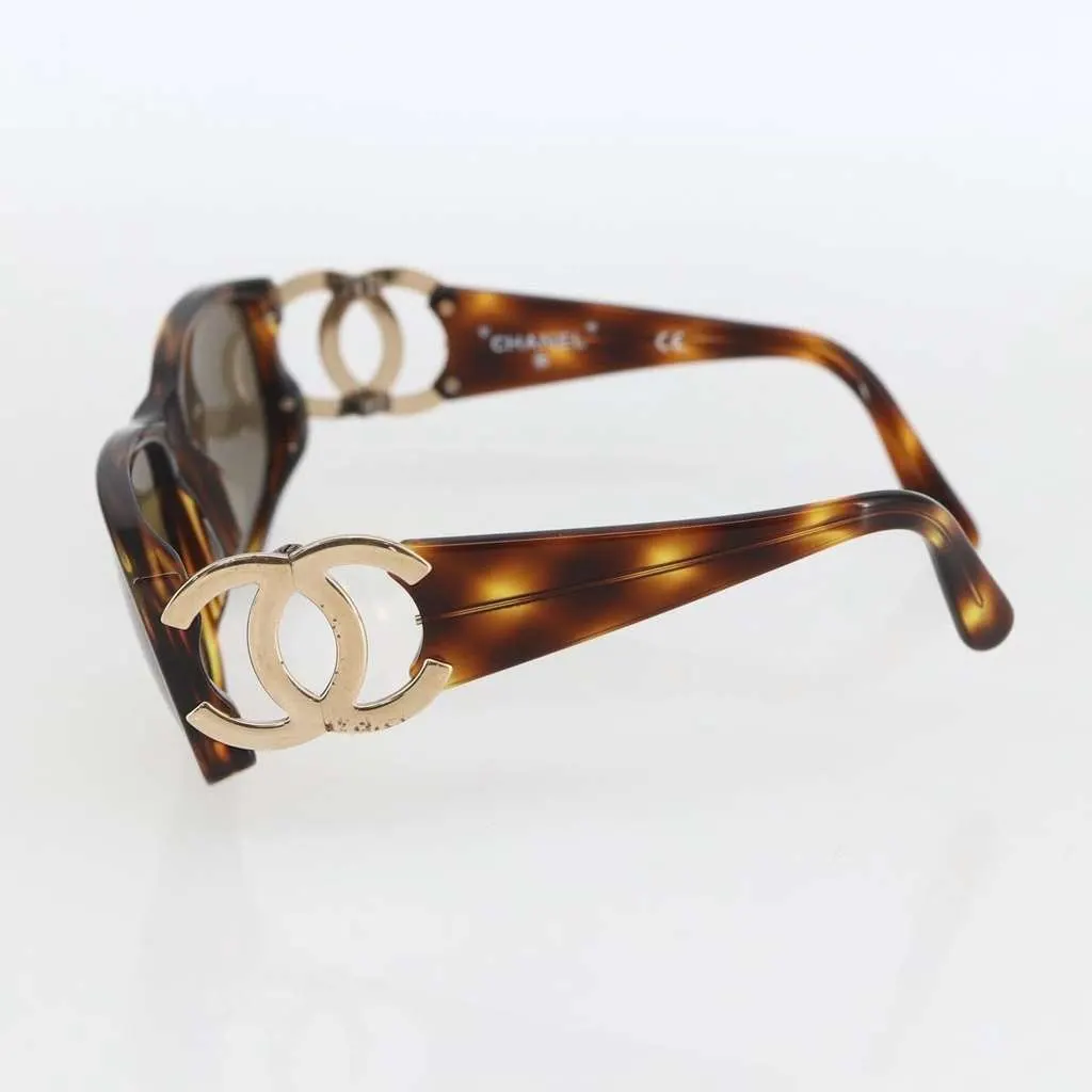 Chanel Logo CC Sunglasses Brown Plastic Good - Model View